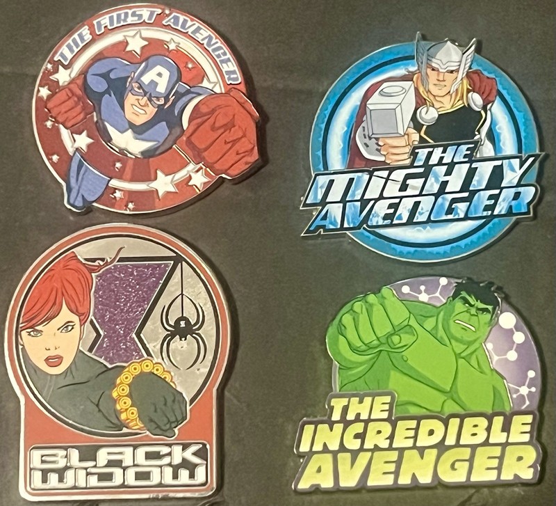 Disney Paris Marvel Avengers 4pc Set. Thor, Hulk, Captain America, Bk Widow. HTF
