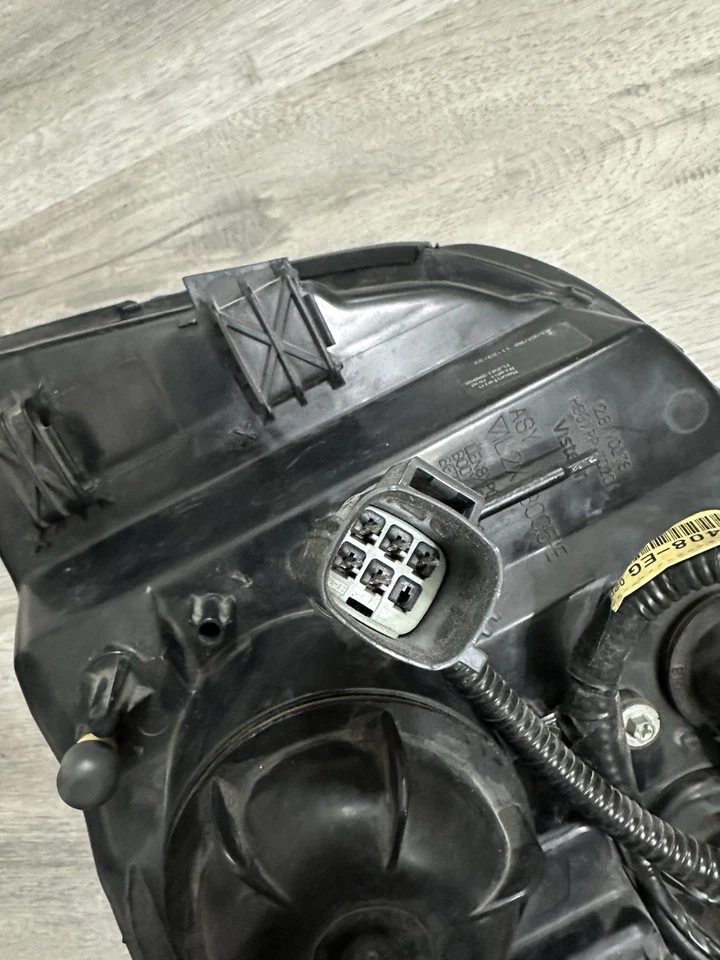 Conjunto de faros lado derecho Mercury Mountaineer 2002-2005 Foto 3 de 4