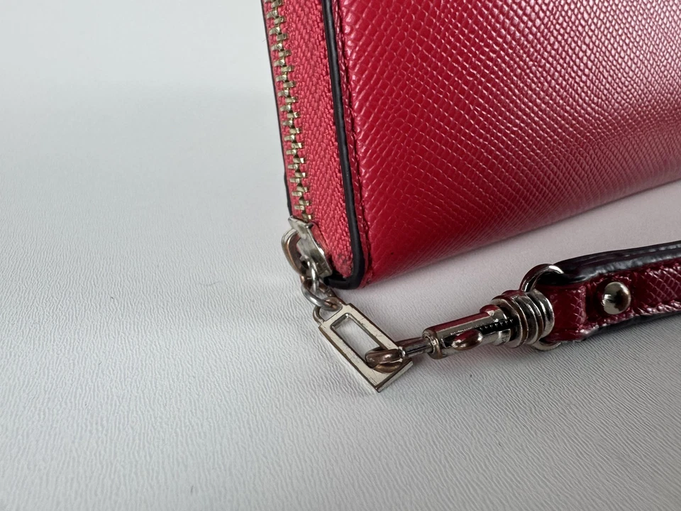 VTG Guess Wallet Womens Red Zip Around Wristlet Leather Logo Clutch Purse Bag - Image 3 of 4