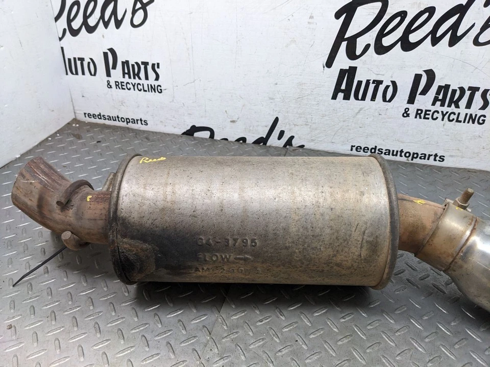 GMC Yukon Denali 2011-2014 5,3 L resonador de escape trasero genuino OEM 1176436 Foto 3 de 4