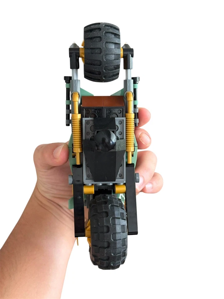 LEGO Ninjago 71745 Lloyd's Jungle Chopper Bike, foto 3 de 5