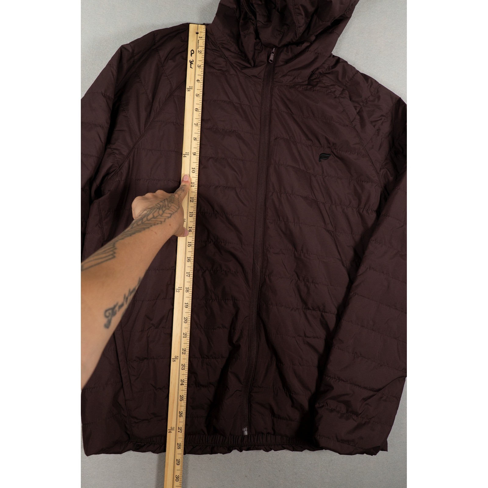 Fabletics The Commuter Light Fill Jacket Hooded Puffer Oxblood Men's L image 5