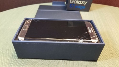Samsung Galaxy S7 Edge 32 GB Gold Tone Cell Phone Cracked Screen - Picture 11 of 12