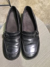 Clarks 8M Black Leather Loafers Slip on Shoes Womens