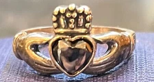 Vtg Wheeler Manufacturing Co 925 Irish Celtic Claddagh Ring Size 5.25 w/Hematite