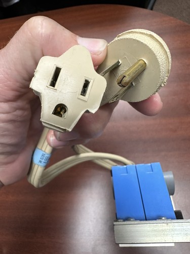 LIGHTNING and SURGE PROTECTION Lightning Protection Corp. Model LPC 11895-4 - Photo 8/9
