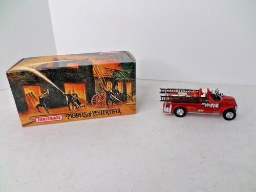 Matchbox Models Of Yesteryear Fire Engine YFE01 1920 Mack AC Fire Wagon