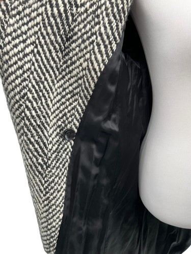 Escada Black & Ivory Belted Mohair & Wool Blend Coat Size 38 US 8 Style 5021525 - Picture 11 of 18