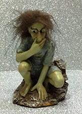 FATE ELFI TROLLS PIXIES GNOMI TROLL LES ALPES TROLL SEDUTO