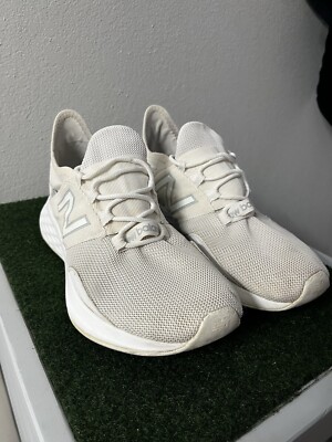 Size 9 - New Balance Fresh Foam Roav White