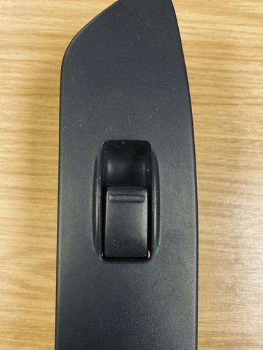 Subaru Impreza STI Version 8 Blobeye Front Left Window Control Switch (2) - Picture 5 of 8