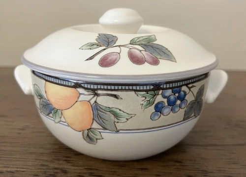 (2) Vintage Mikasa Intaglio Garden Harvest CAC29 Individual Casserole & Lid Sets