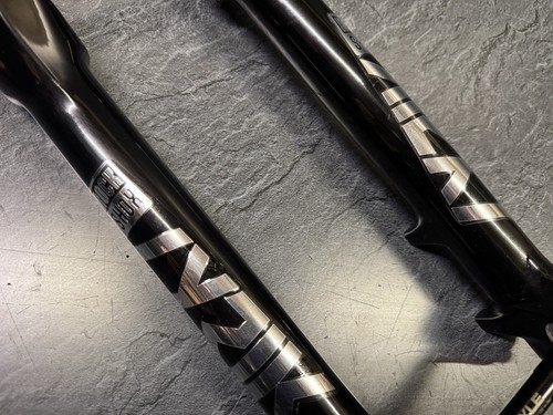 Rockshox Lyrik Ultimate RC2 27.5” Boost Forks - 第 3/24 張圖片