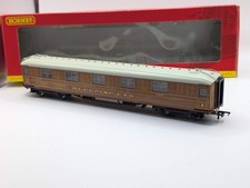 Hornby R4174 LNER 61ft 6in Corridor 1st Class Sleeper 1208 - Teak - OO - Boxed