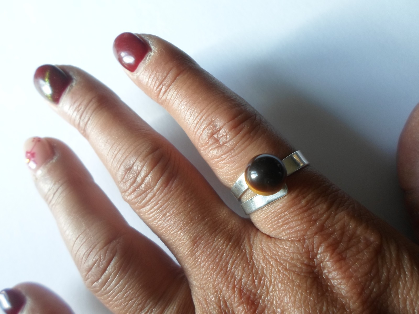 solid silver ring, 1 openwork side, tiger eye pea… - image 3