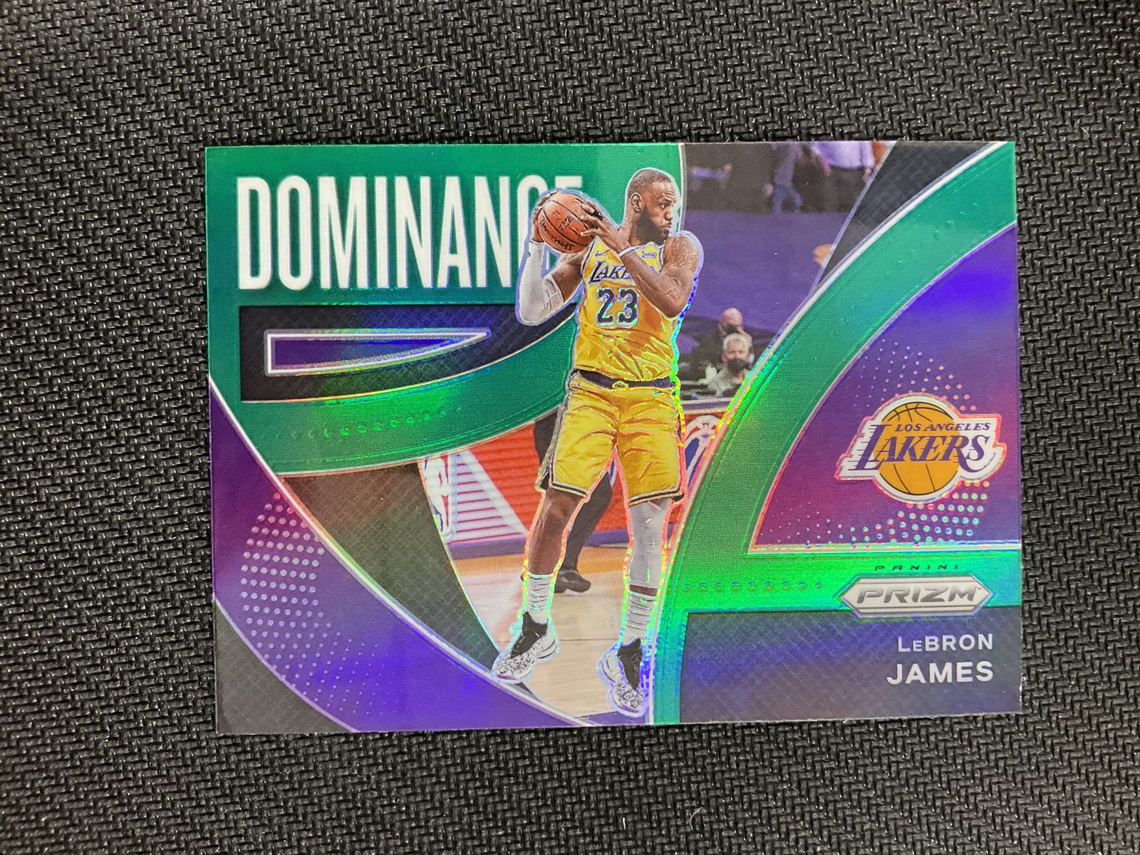 2021-22 Panini Prizm #6 LeBron James Dominance Prizms Green Los Angeles Lakers