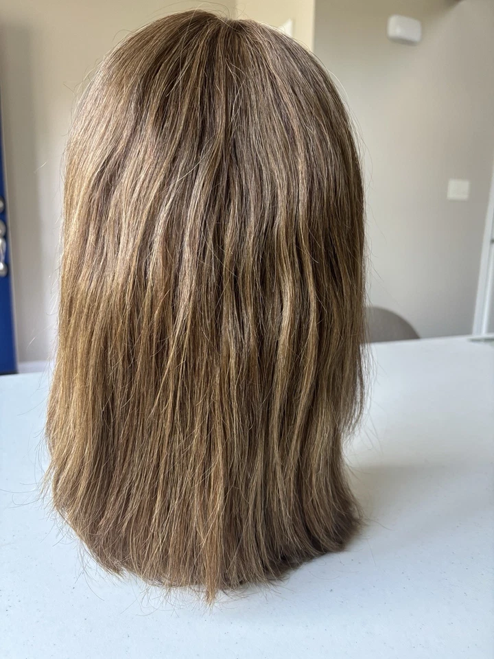 GRAN ENTRADA-PELUCA RAQUEL WELCH-CABELLO HUMANO-R10- Castaño-Encaje Frente MonoTop MemCap Foto 4 de 4