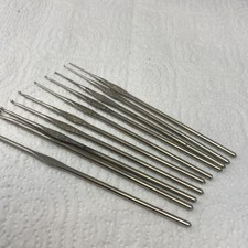 Vtg Metal BOYE Set of 9 Crochet Hooks Plus 1 HERO England Leather Case