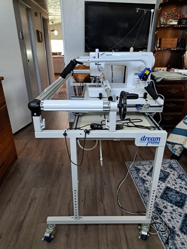 PQ1500SP Brother quilting machine with 5ft frame