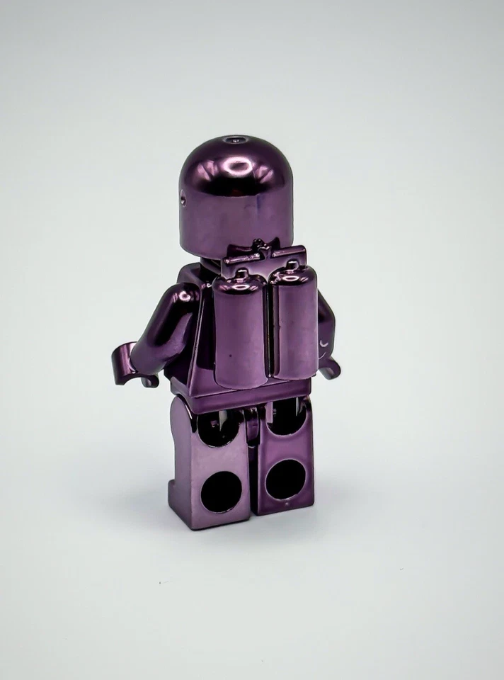 Lego Chrome Purple Christmas Classic Space Astronaut mini figure RARE New!! - Image 3 of 4