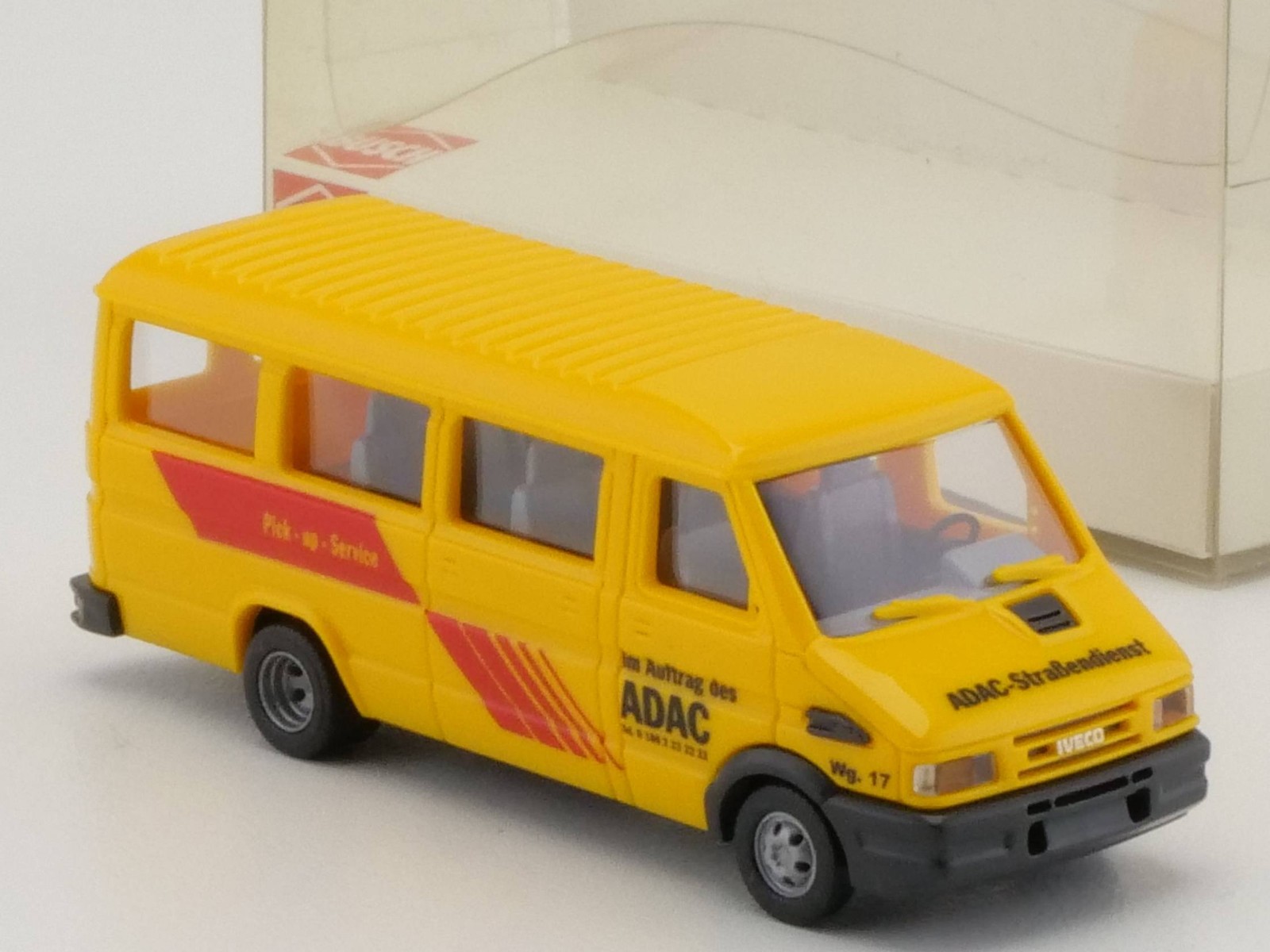 Busch 47916 Iveco Daily ADAC Road Service 1:87 H0 Mint! OVP 1703-17-90