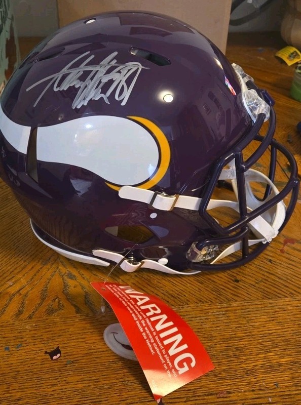 Adrian Peterson Minnesota Vikings Signed Authentic Full Size Helmet Beckett