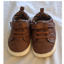 Surprize by Stride Rite Brown Sneaker Hook  Loop Strap Baby Toddler Shoes