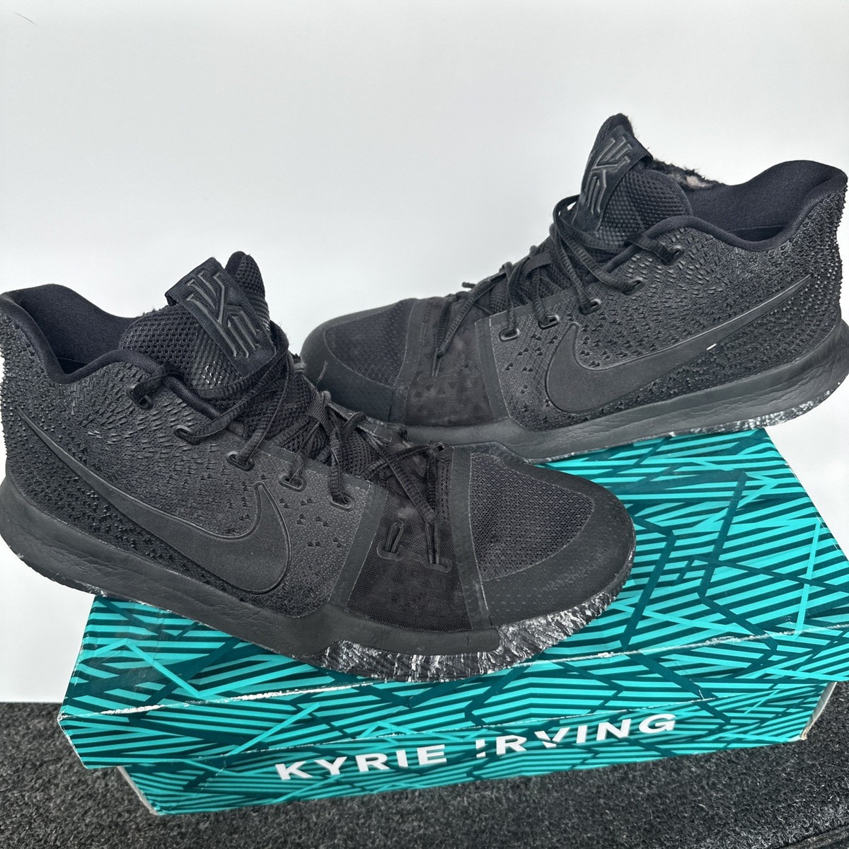Nike Zoom Kyrie 3 Basketball Shoes Men