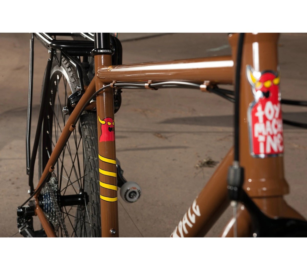 Skateboard Fairdale X Jouet Machine 8.5 - Édition Limitée Rouge/bleu/gris - Planche Neuve