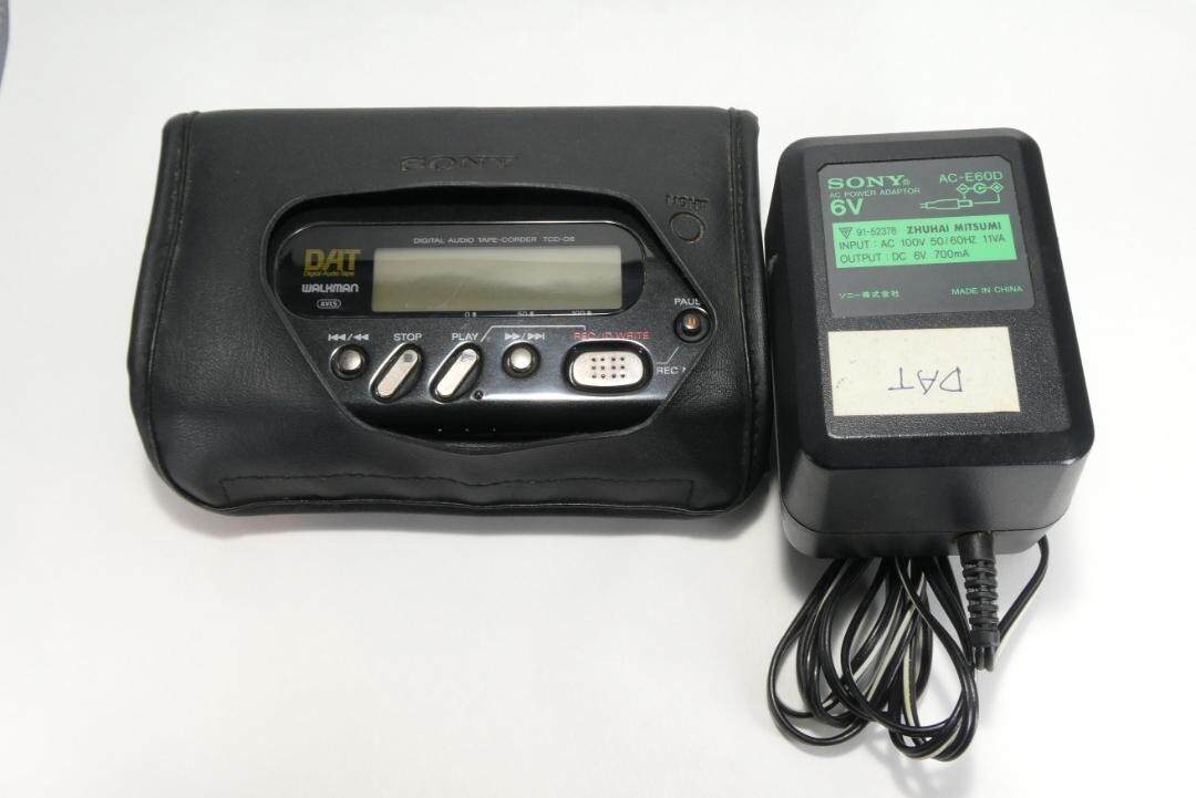 SONY WALKMAN DAT TCD-D8 ACアダプタ付き ☆SONY ソニー TCD-D8 DATウォークマン DAT WALKMAN ACアダプタ付