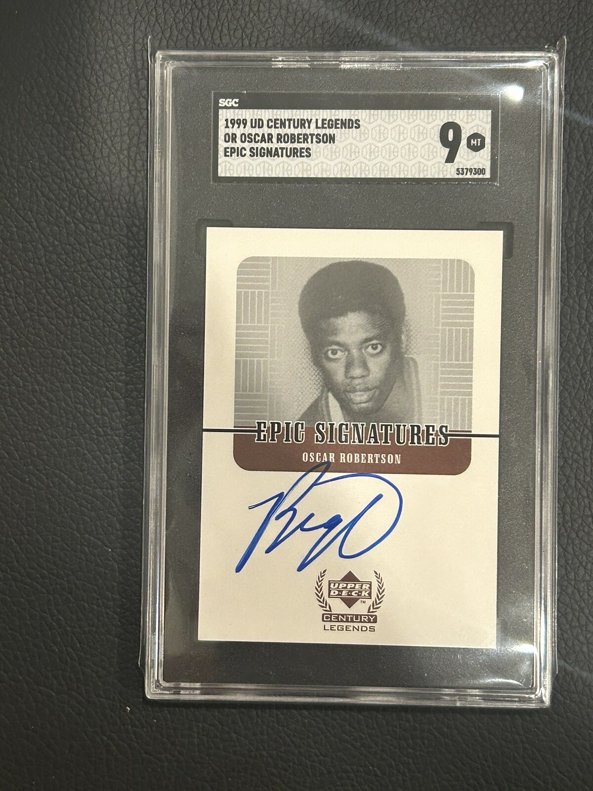 Oscar Robertson Autographed Memorabilia | Signed Photo, Jersey 