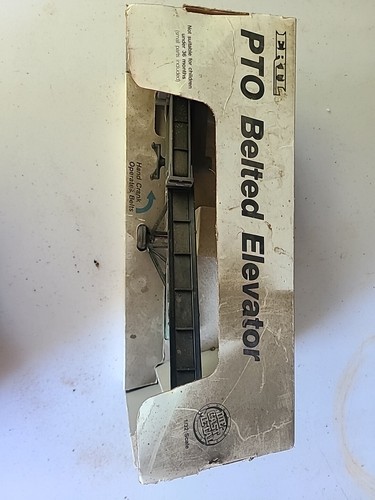 1/16th Scale Die Cast Farm Equipment - Picture 9 of 13