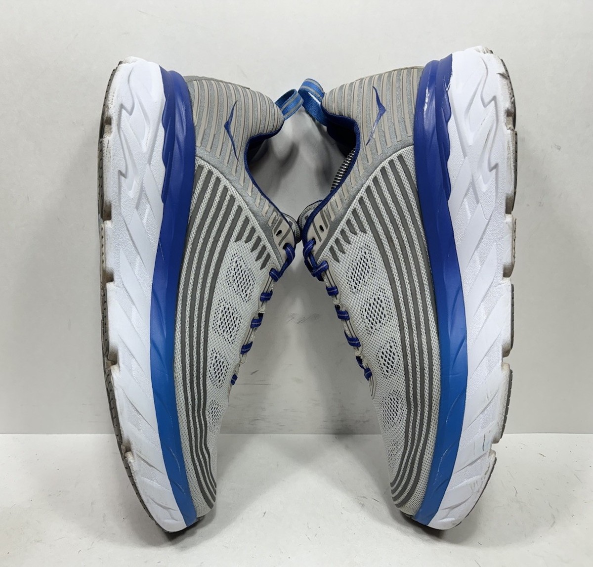 Hoka One One Bondi 6 Vapor Blue/Frost Grey Running Shoes Men’s Size 7 Hoka One One Men Bondi 6 available in-stores! black/black  main image 3