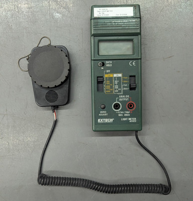 Extech 401025 Foot Candle Lux Light Meter Analog Output