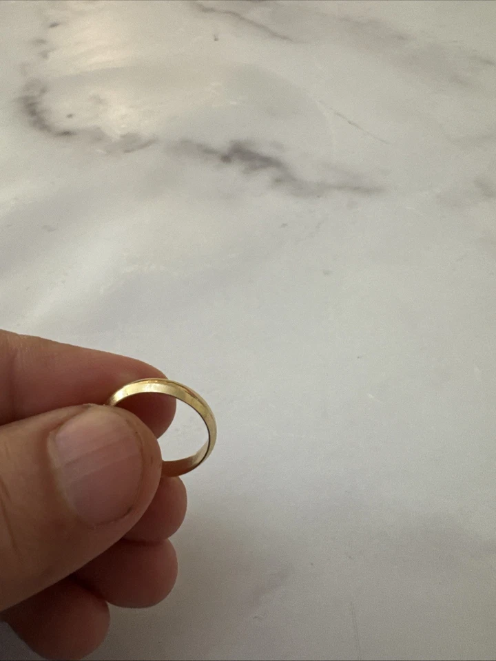 Alianza de boda de oro amarillo de 14k talla 6 Foto 2 de 4