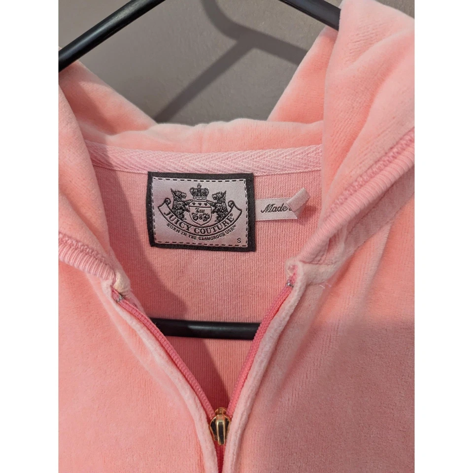 Juicy Couture Hoodie Womens Small Pink Velour Zip Up Fun Is Back Sweatshirt - Image 4 of 4