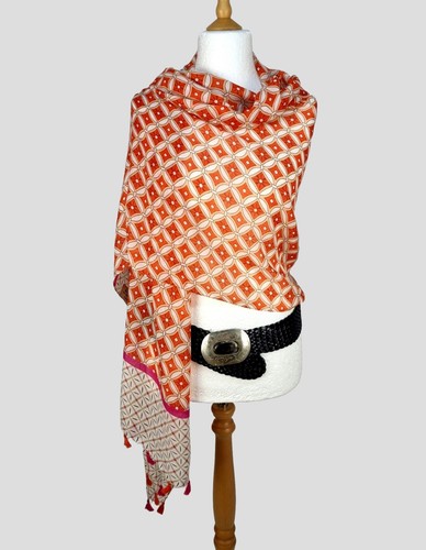 Italy Women's Super Soft and Breathable Geometric Print Scarf - Picture 6 of 13