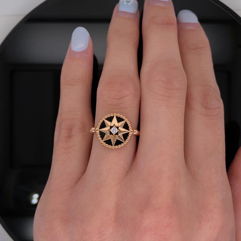 Rose Des Vents Ring Rose Gold, Diamond and Onyx