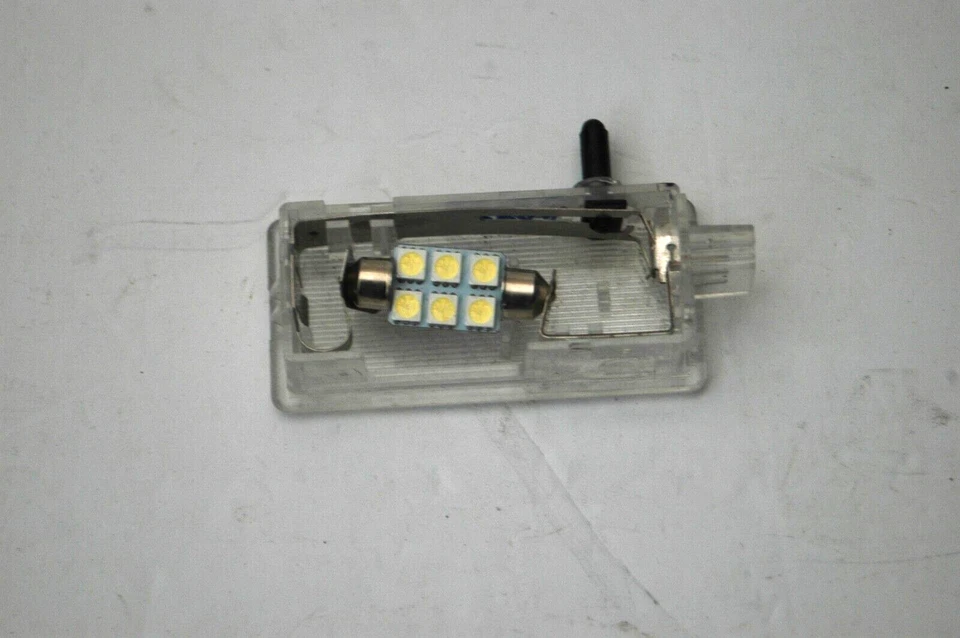 1999-2004 Land Rover Range Rover Discovery 2 Glove Box Light w/Bulb OEM - Image 3 of 3