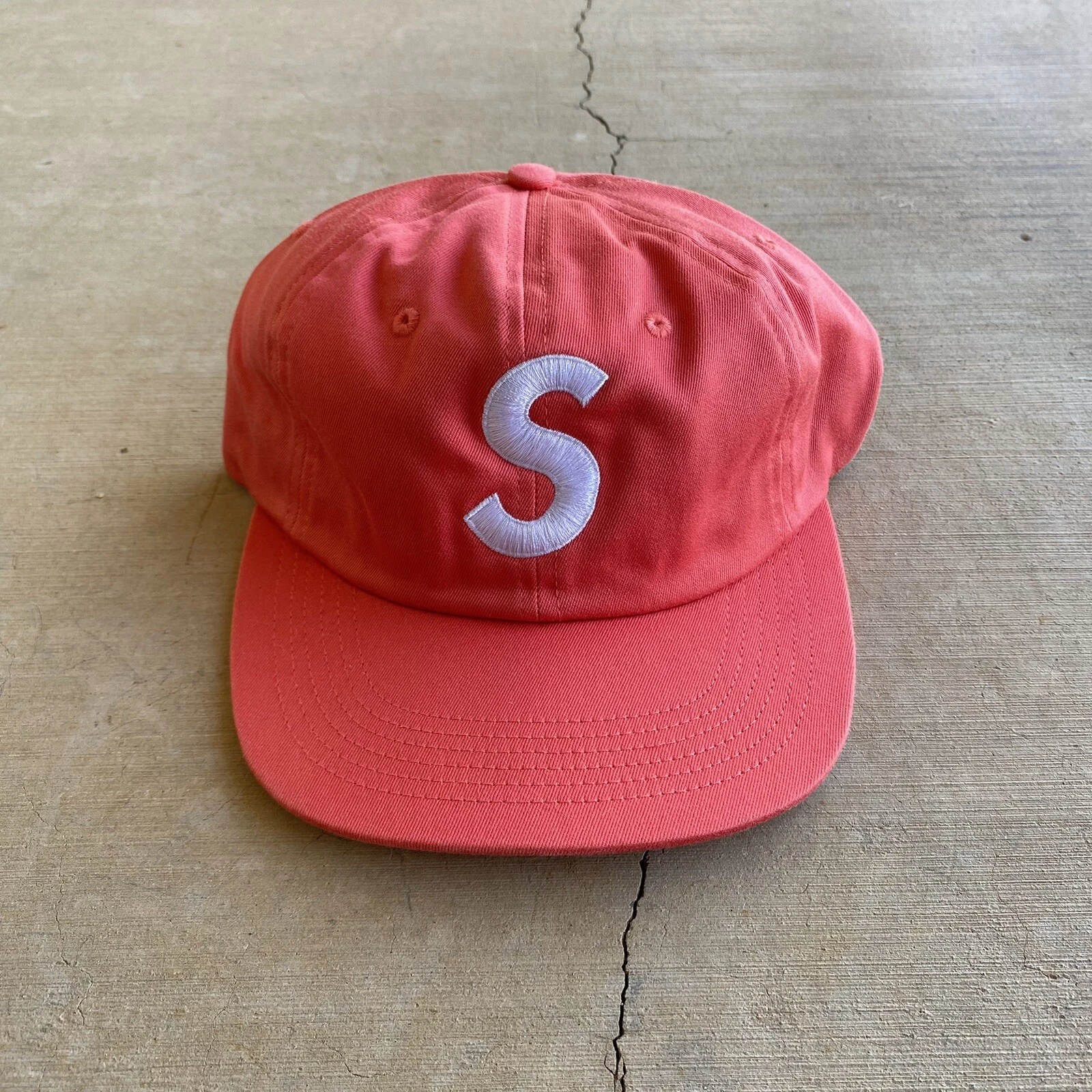Chapeau logo Supreme S 6 panneaux pêche 2015 neuf sans étiquettes