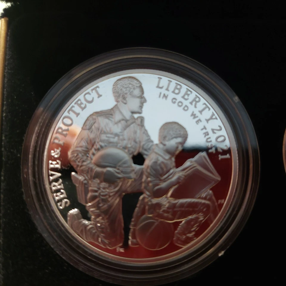 2021 Nat'l Law Enforcement Memorial 3-Coin Proof Set Gold & Silver - Box & CoA - Image 2 of 4