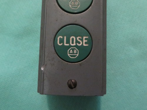 Vintage ALLEN BRADLEY 800-2SF1 OPEN-CLOSE PUSH BUTTON Momentary SWITCH 600V AC - Picture 5 of 13
