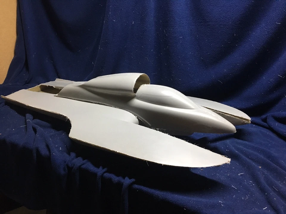 1/8 Scale 1990 Miss Circus Circus Fiberglass RC BOAT HULL DECK & COWL USA MADE ! - Image 3 of 4