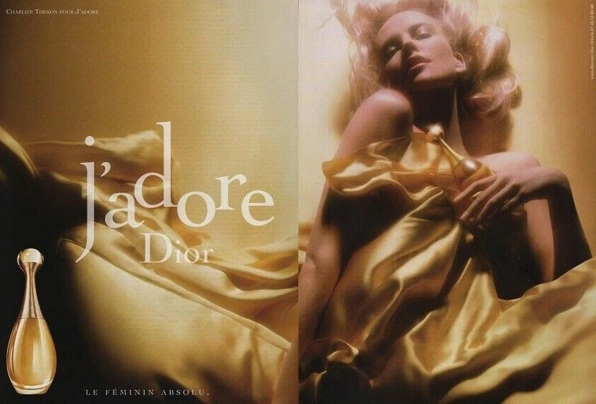 Publicité papier Parfum. Perfume ad. J'Adore Dior 2005 double page