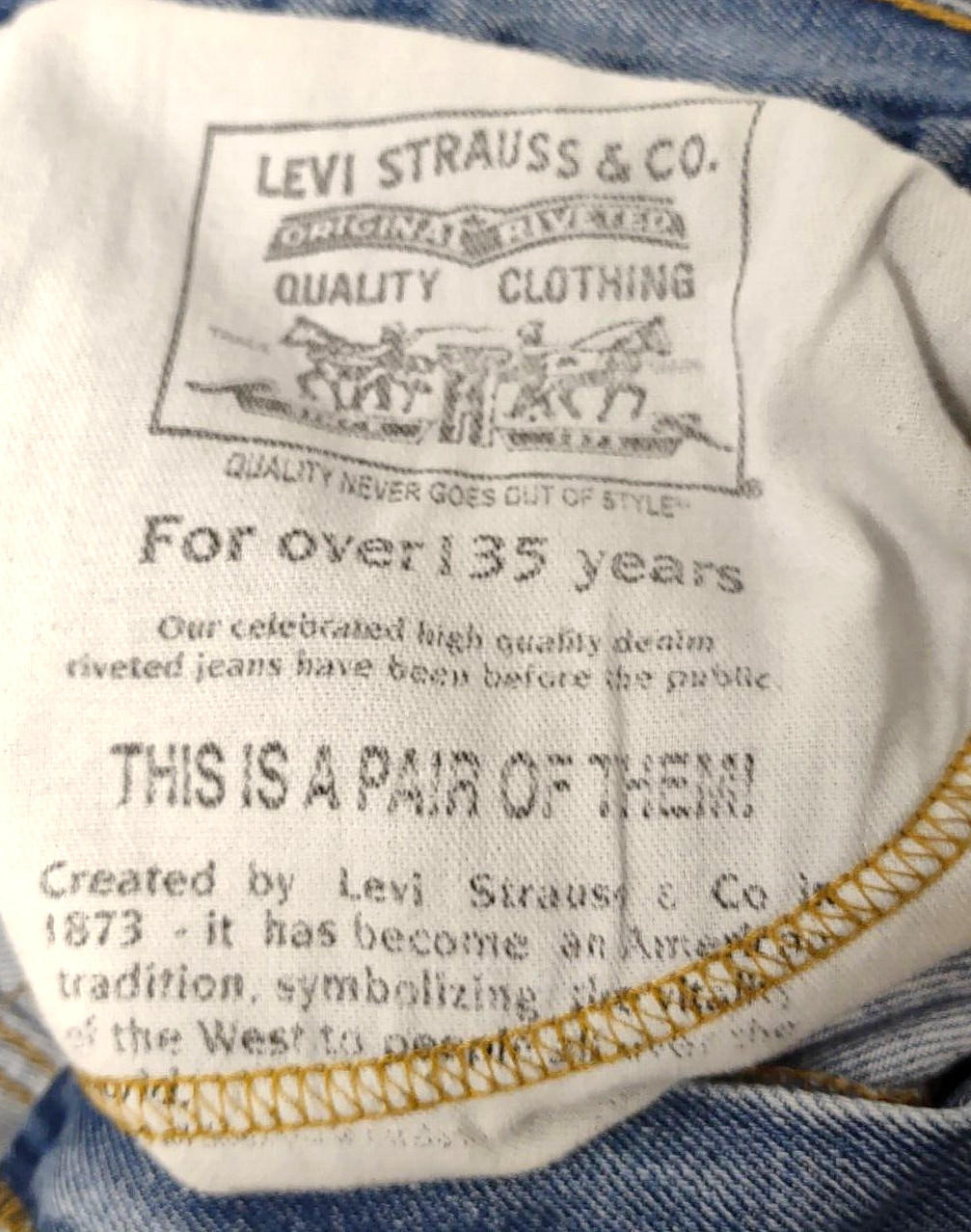 Levi's 550 size 50x30 Jeans actual measure 49x28 light wash high rise