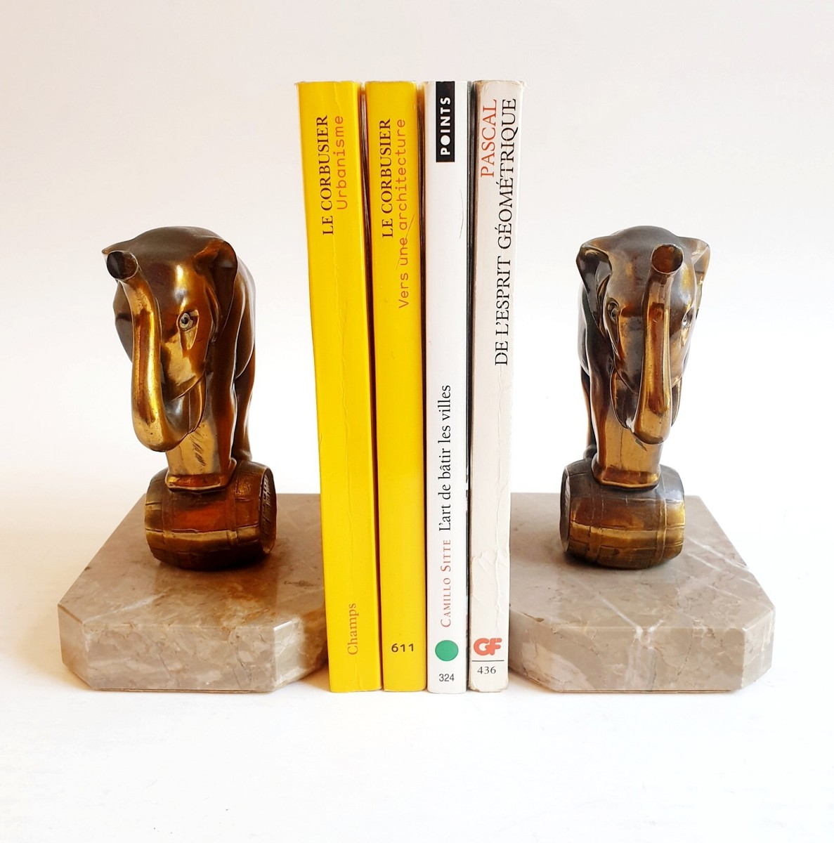 ANCIENNE PAIRE DE Serre Livres En Regule Chien Loup EUR 39,00 - FR