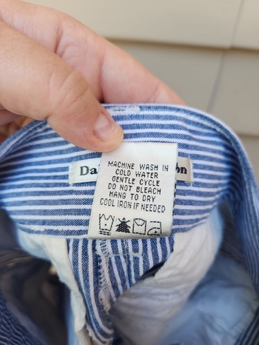 Dalia Collection Blue Pinstripe Shorts SIZE 4 100% Cotton - Picture 10 of 10