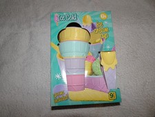 ice cream scoop with Cups and Spoons colourful