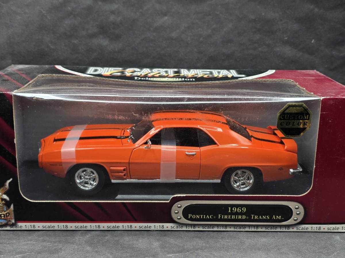ミニカー 1969 Pontiac Firebird Trans Am 1/18 Road Signature 1969 Pontiac Firebird Trans Am 1:18 Scale Diecast