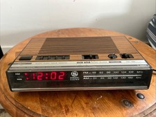 Vintage GE General Electric 7-4624 FM/AM Digital Alarm Clock Radio Tested WORKS 